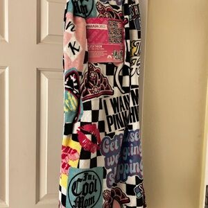 Vibrant Graphic Throw Blanket